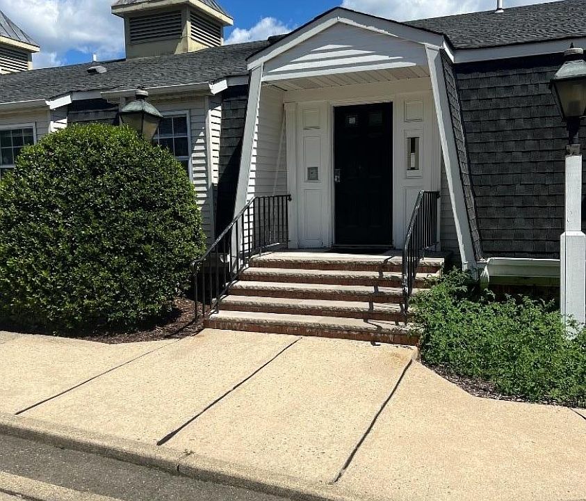 1st image of 662 Goffle Rd #23