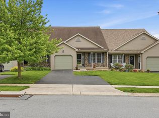 463 Thrush Dr, Manheim, PA 17545