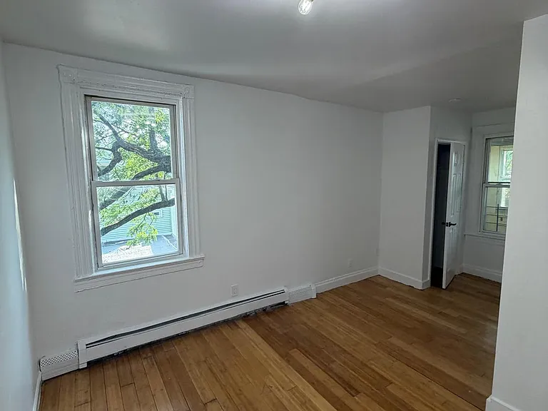 9 Ellington St #C — Photo 4