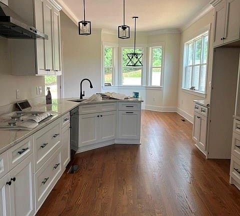 3rd image of 6998 Colleen Ct