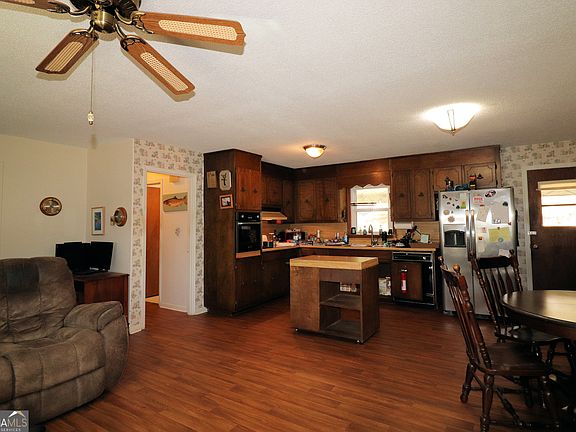 4th image of 70 N Bellview Rd