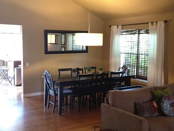 Living room / dining space