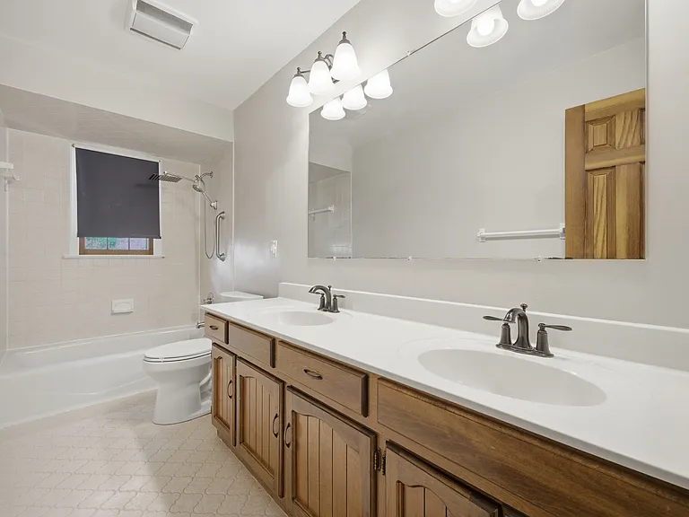 1441 Bayberry Pl — Photo 7