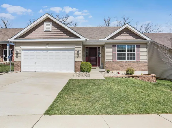 1020 Meramec Grove Dr, Ballwin, MO 63021