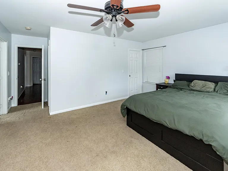 133 Diploma Dr — Photo 17