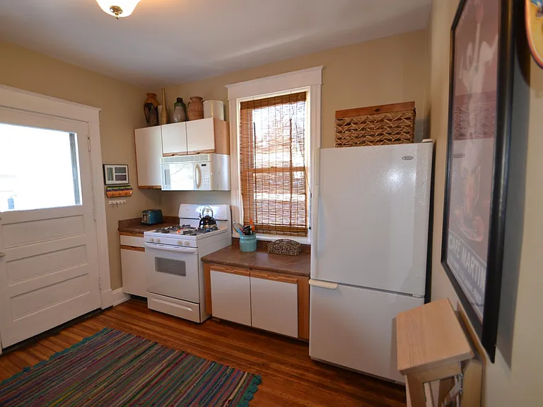574 Terrace Ave #1 — Photo 8