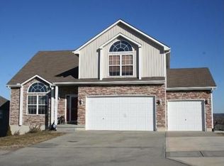 803 SW Shorthorn Rd, Grain Valley, MO 64029