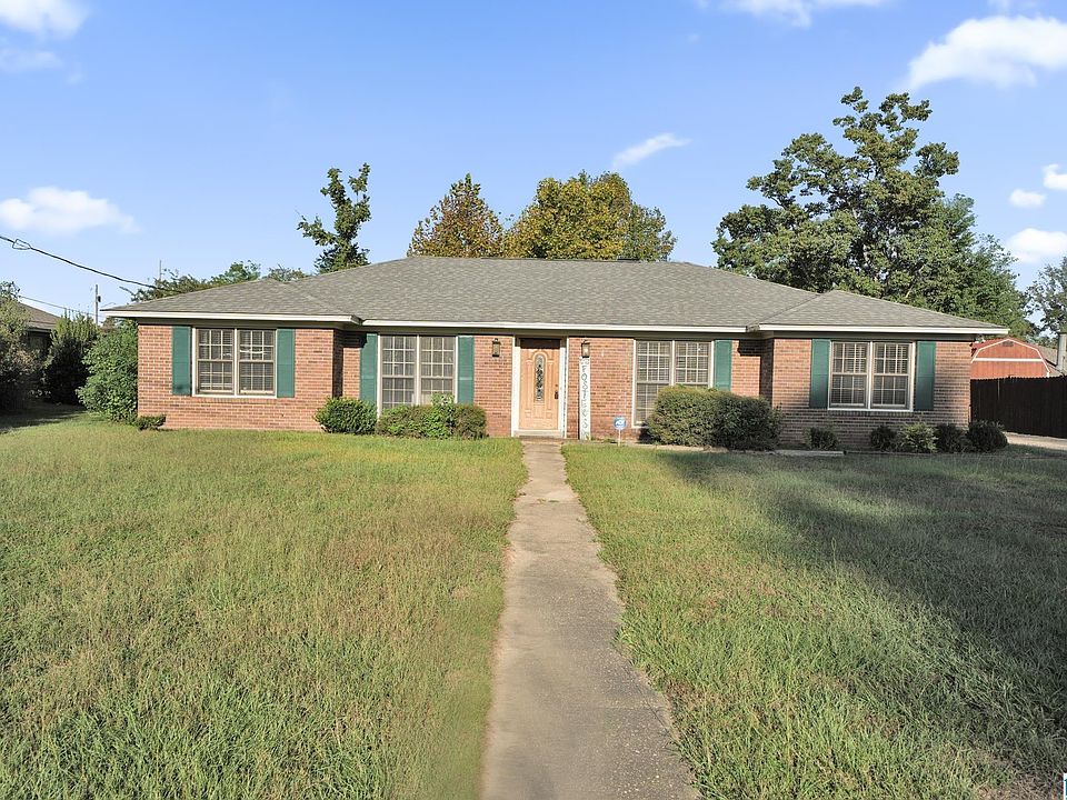 1st image of 304 Pinehaardt Dr