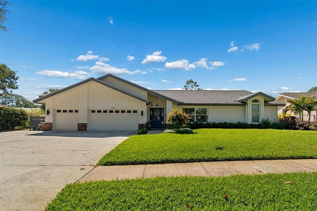 3337 Hyde Park Dr