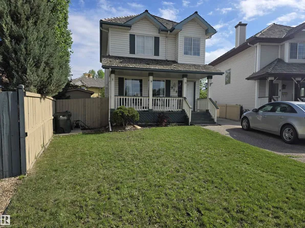 919 Normandy Ln, Strathcona County, AB T8A 5X7