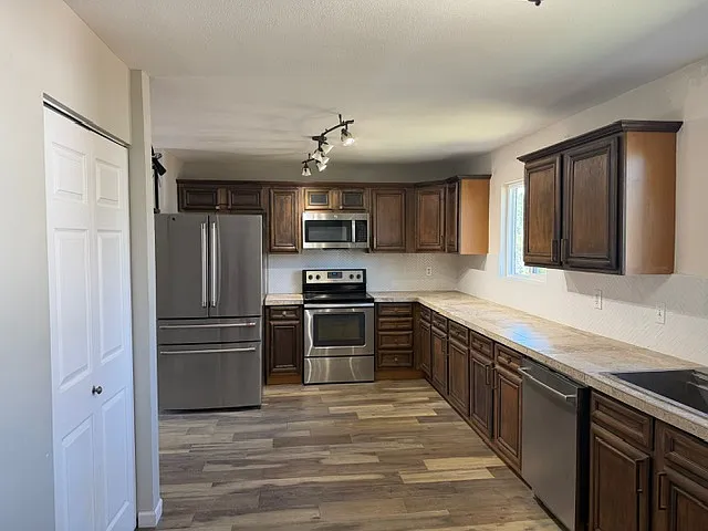 Building Photo - 2636 S Olathe Way