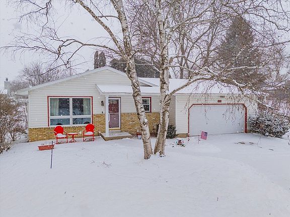 5th image of 2573 Roanoke Cir