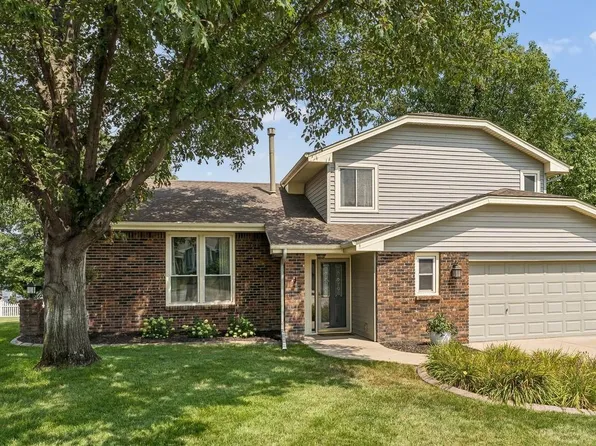 1235 S 169th St, Omaha, NE 68130