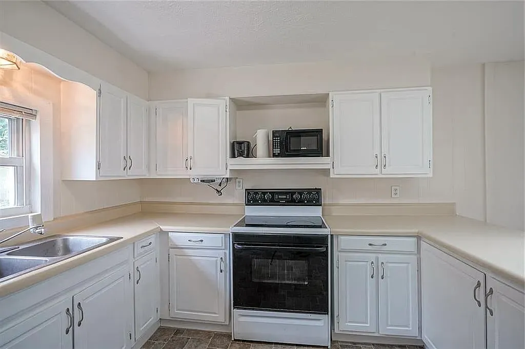 2 bed, 864 sqft, $1,040 — Photo 1