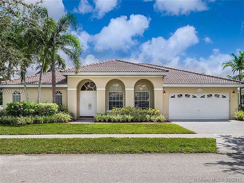 Luxury Lakefront Living at The Enclave