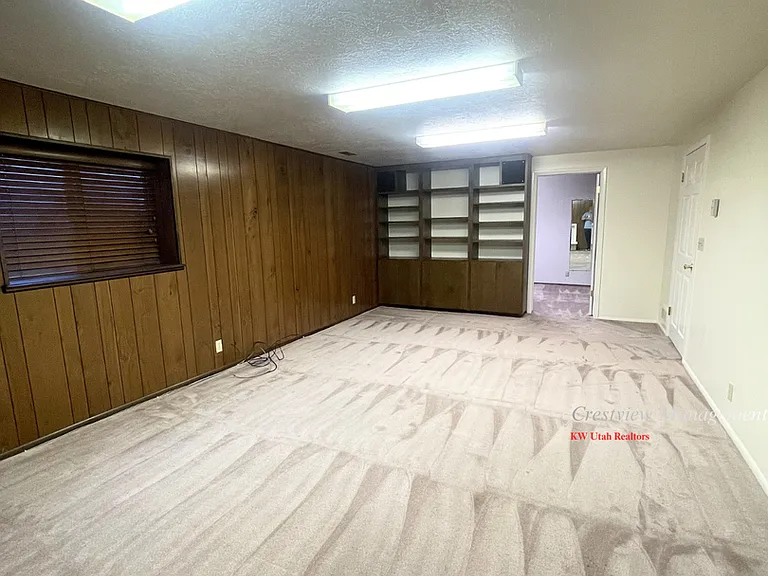 1498 E Pioneer Rd — Photo 24