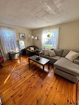 5th image of 156 Russell St