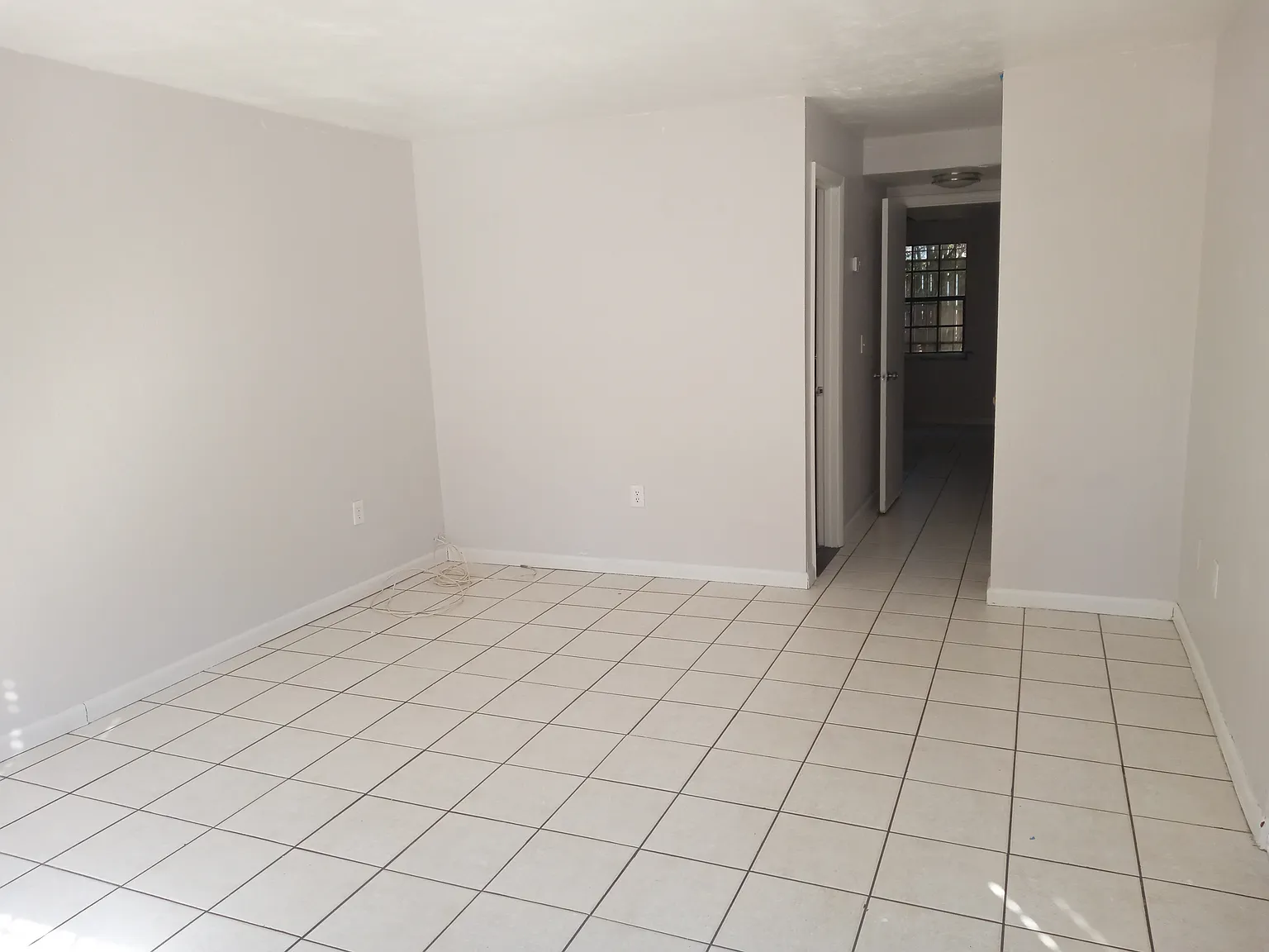 2628 SW 31st Place — Photo 4