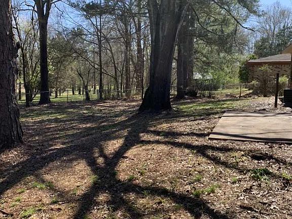 2nd image of 2231 Forest Park Dr