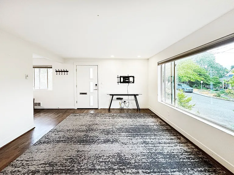 3803 Carr Pl N — Photo 6