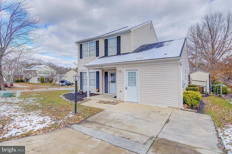 3290 Huntington Cir photo 1