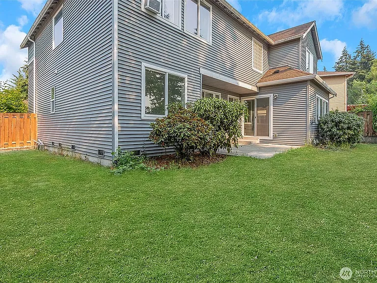 6735 Montevista Dr SE — Photo 23