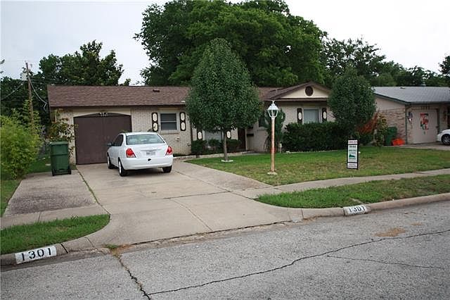1st image of 1301 Greencove Dr