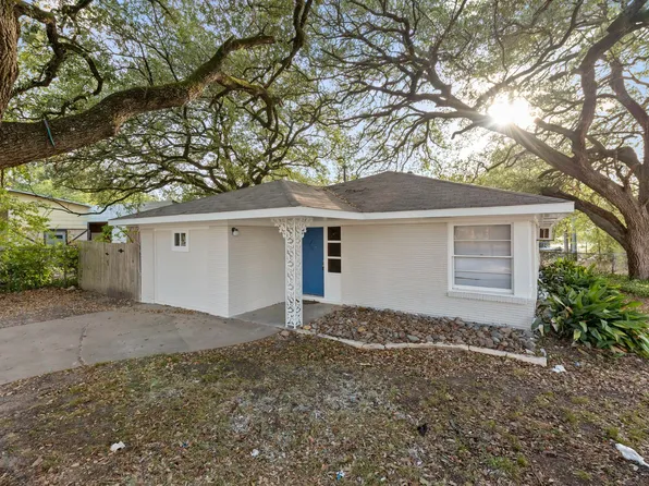 206 George Bush Dr, College Station, TX 77840