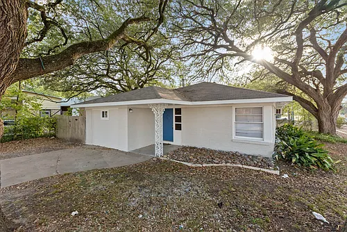 206 George Bush Dr Photo 1