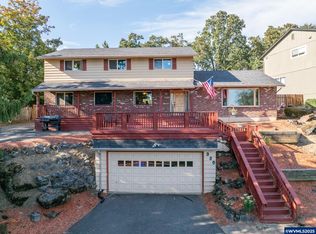 330 Patricia Dr, Gladstone, OR 97027