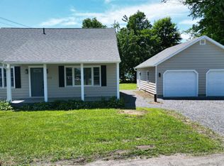 3725 Burgoyne Ave, Hudson falls, NY 12839