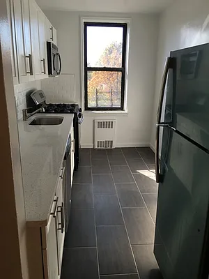 Rented by Alex Tembelis, LREB | media 9