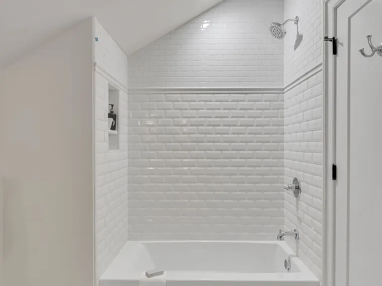 4411 Westlawn Dr — Photo 55