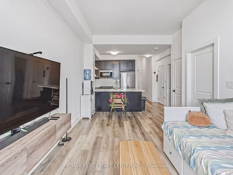 470 Dundas St E #1206 — Photo 8