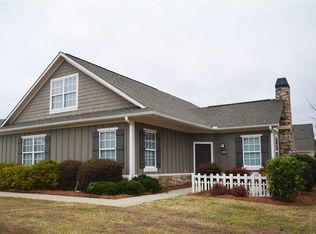 414 Nandina Ct, Warner Robins, GA 31088