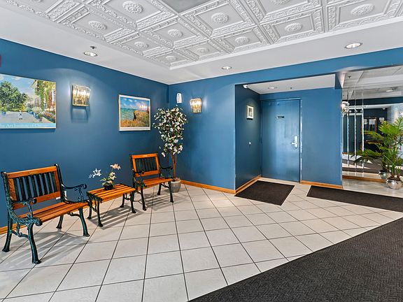 4th image of 6755 N Milwaukee Ave APT 302