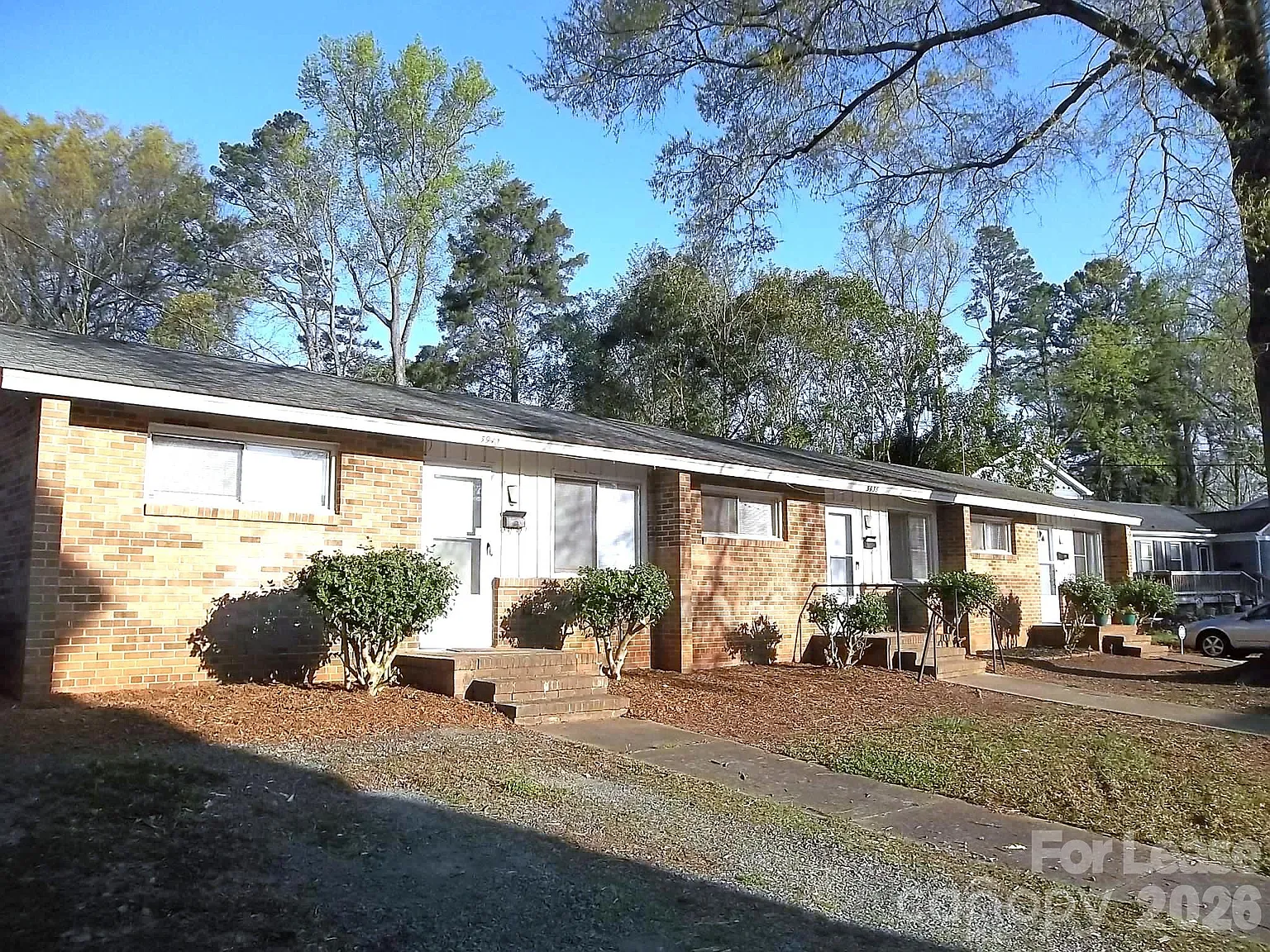 1 bed, 1.0 bath, $1,075 — Photo 1
