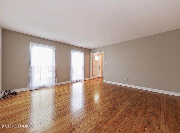 2nd image of 1082 Collingwood Dr