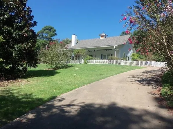1200 Shamburger Rd, Gilmer, TX 75645