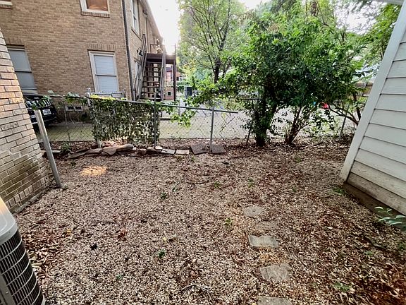 6015 Ross Avenue backyard.