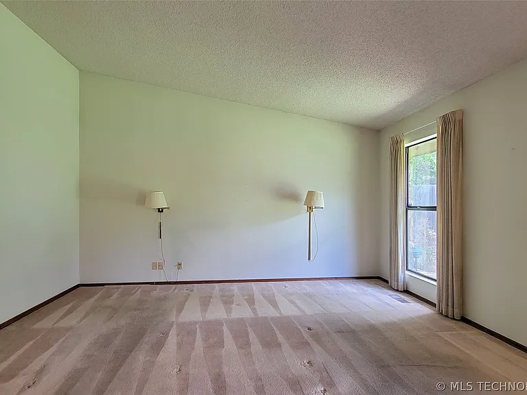 4027 E 82nd Pl — Photo 25