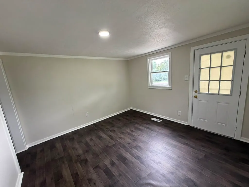 2 bed, 936 sqft, $1,150 — Photo 2