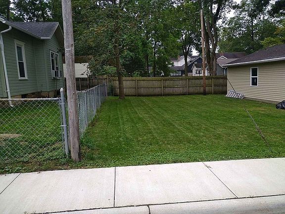 3rd image of 507 S Main St