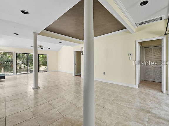 4th image of 22 Stable Gate Rd