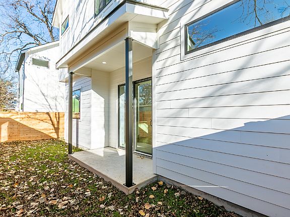 4th image of 2008 Canterbury St #A
