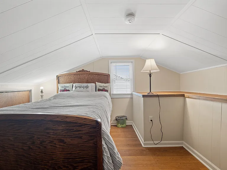 1061 Saint Julian Dr — Photo 26
