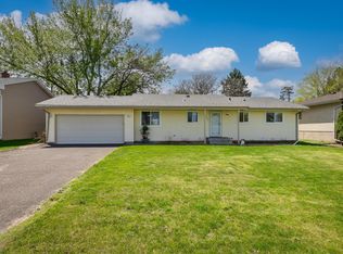 1942 Ripley Ave, Saint Paul, MN 55109