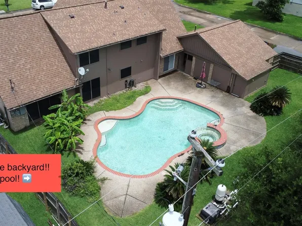 5101 Arrowhead Dr, Baytown, TX 77521