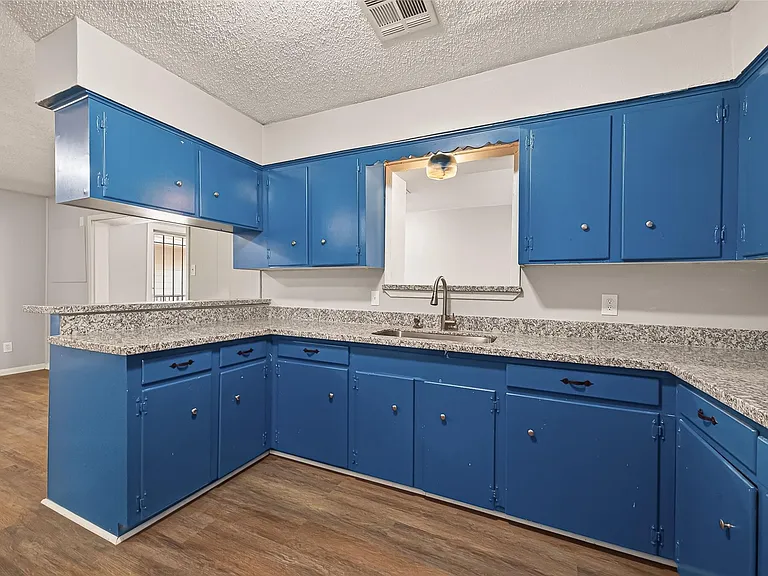 3815 Love St — Photo 13
