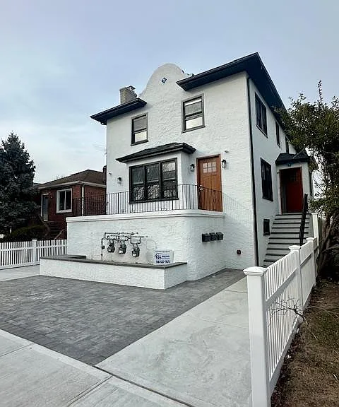 361 E Olive St — Photo 1